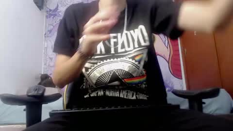 Snapshot of johnny_cagee chatting on 1, 2, 2025 johnny_cagee online show from 1, 2, 2025