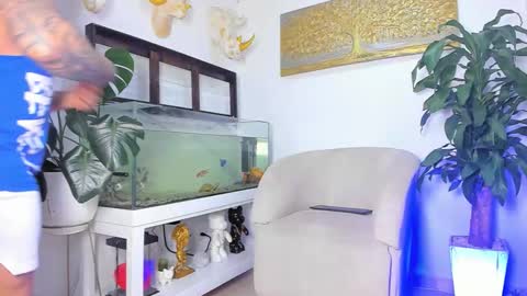 JOHNNY online show from 4, 3, 2026