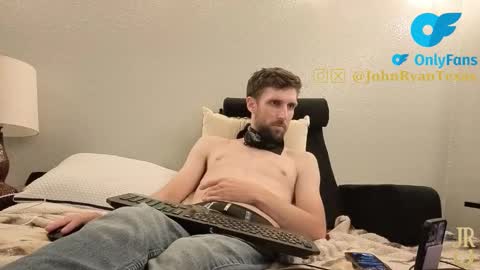 Snapshot of johnryantexas chatting on 18, 11, 2025 Give John Ryan A Thumbs Up online show from 18, 11, 2025