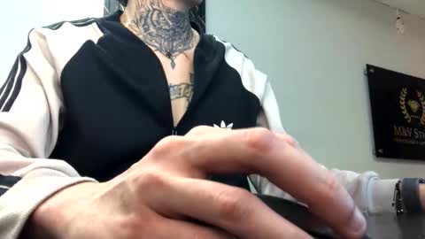 johnsonisaac94  online show from 30, 11, 2025