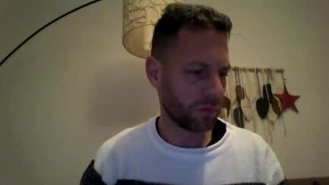 jojo19844 online show from 14, 12, 2025