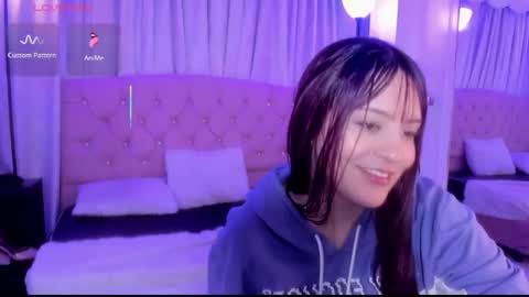 Snapshot of jolie_price chatting on 12, 9, 2025 Jolie price online show from 12, 9, 2025