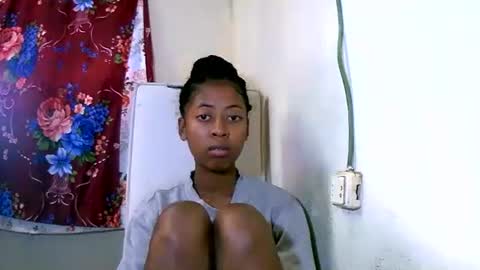 joliekah27 online show from 22, 1, 2025