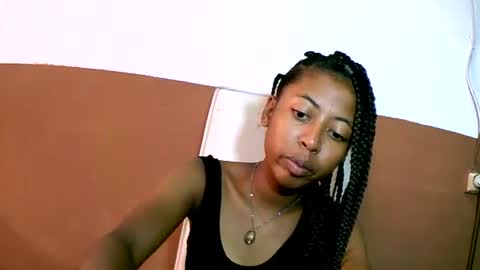 joliekah27 online show from 14, 2, 2025