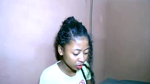 joliekah27 online show from 24, 2, 2025