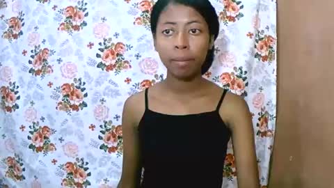 joliekah27 online show from 10, 3, 2025