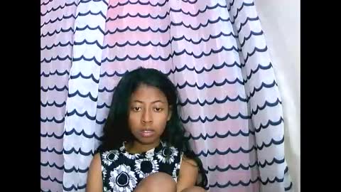 joliekah27 online show from 9, 9, 2025