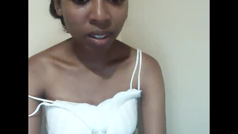 joliekah27 online show from 11, 4, 2026