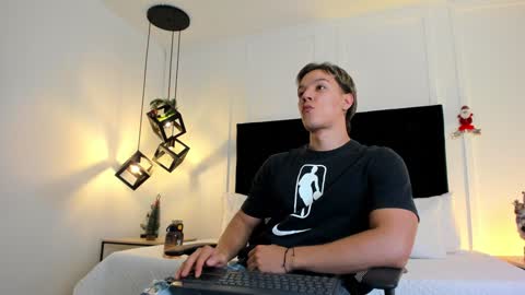 Snapshot of jonathan_daniels1 chatting on 12, 12, 2024 Jonathan Danielss online show from 12, 12, 2024
