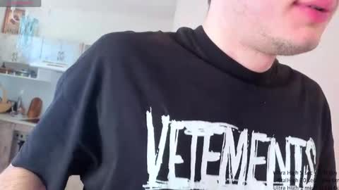 jonhy_merlin online show from 9, 4, 2026