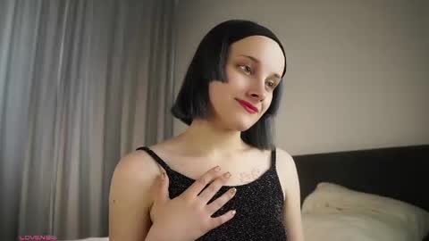 Snapshot of jonnienita chatting on 15, 7, 2026 Alice online show from 15, 7, 2026