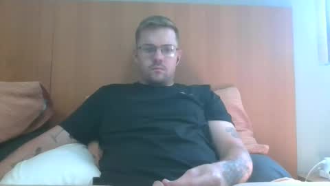 jonoy1995 online show from 6, 1, 2025