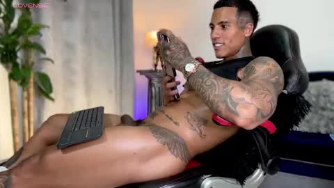    Schedule   3 pm - 10pm   OfflineTuesday and Wednesday online show from 19, 12, 2025