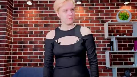 Snapshot of jordanhunkin chatting on 24, 5, 2026 Ellie online show from 24, 5, 2026