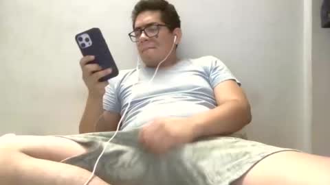 TwinkJoselinoHot online show from 3, 2, 2025