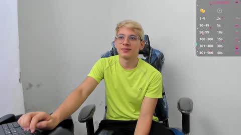 Snapshot of joseph_brown_ chatting on 12, 12, 2024 JOSEPH BROWN online show from 12, 12, 2024