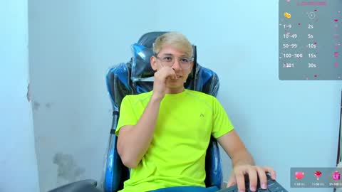 Snapshot of joseph_brown_ chatting on 22, 12, 2024 JOSEPH BROWN online show from 22, 12, 2024