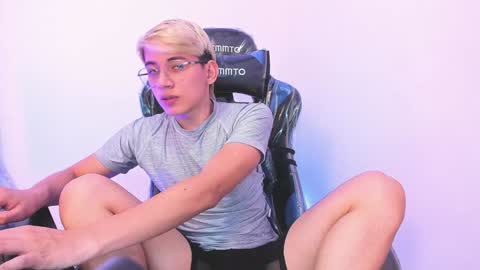 Snapshot of joseph_brown_ chatting on 3, 1, 2025 JOSEPH BROWN online show from 3, 1, 2025