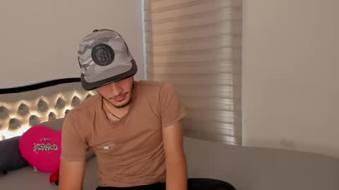 Snapshot of josh_and_dilany chatting on 18, 2, 2025 Dilany Josh online show from 18, 2, 2025