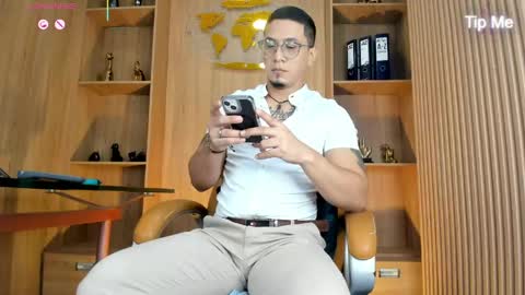 Snapshot of joshmiller___ chatting on 25, 5, 2026 joshmiller___ online show from 25, 5, 2026