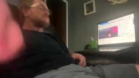 Snapshot of joshua122933 chatting on 18, 11, 2025 Josh online show from 18, 11, 2025