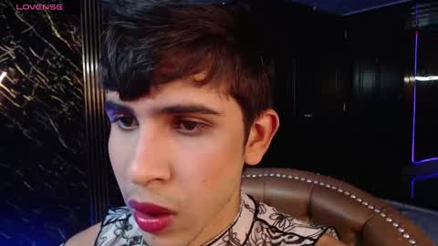 joshua_saenz_ online show from 30, 4, 2026