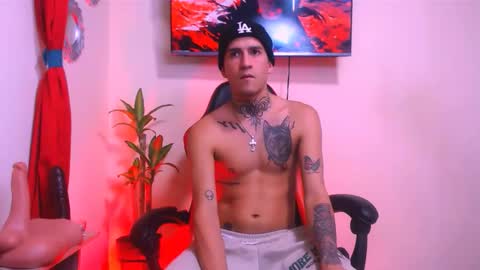 Snapshot of josue_linares chatting on 20, 5, 2026 josue_linares online show from 20, 5, 2026
