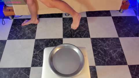 Jota Stivens online show from 2, 3, 2025