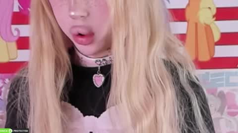 Joy Barker online show from 18, 4, 2026