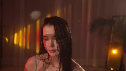 Jennifer Diaz online show from 8, 4, 2026