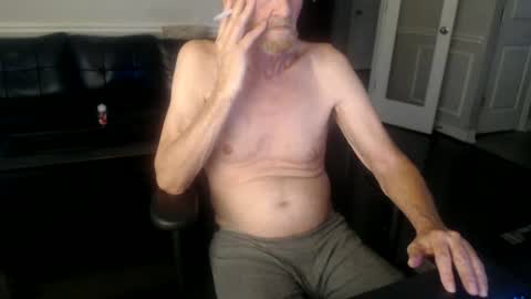 Snapshot of jtull52 chatting on 15, 6, 2026 jtull52 online show from 15, 6, 2026