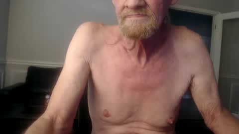 Snapshot of jtull52 chatting on 19, 6, 2026 jtull52 online show from 19, 6, 2026