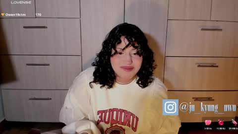 Snapshot of ju_kyung chatting on 5, 1, 2025 Ju Kyung online show from 5, 1, 2025