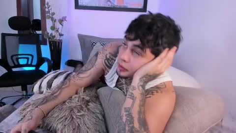 juan_alvarez18 online show from 1, 10, 2025