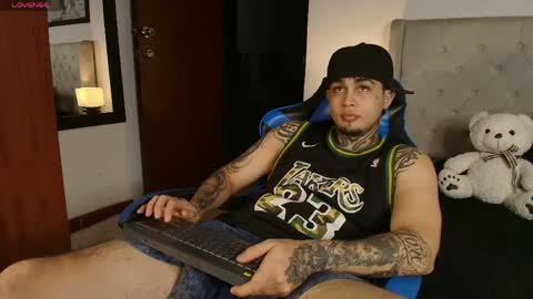 juan_alvarez18 online show from 21, 5, 2026