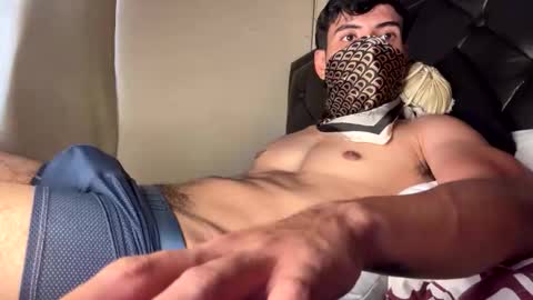 Snapshot of juan_bunny chatting on 7, 5, 2026 lJuanl online show from 7, 5, 2026