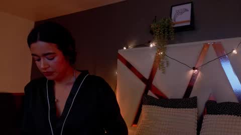 J U A N A  online show from 29, 11, 2025