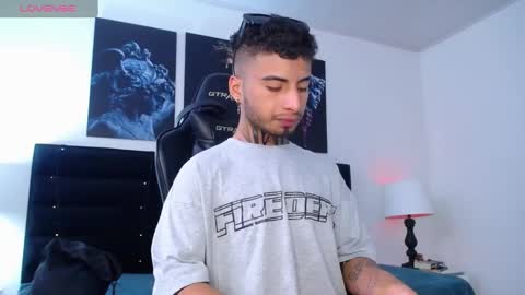 juancamilo66_ online show from 12, 2, 2025