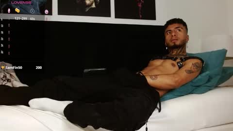 juancamilo66_ online show from 28, 2, 2025