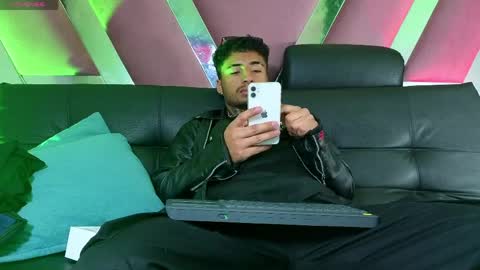 juancamilo66_ online show from 18, 5, 2026