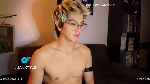 Snapshot of juancamroom chatting on 6, 6, 2026 . online show from 6, 6, 2026