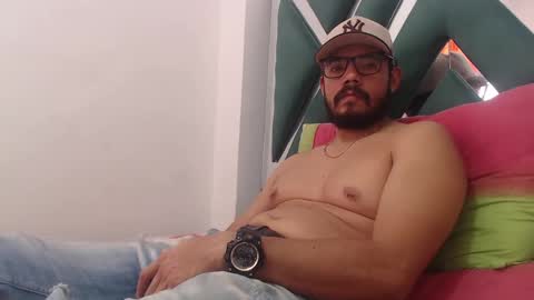 Snapshot of juanfe_style chatting on 16, 9, 2025 juanfe_style online show from 16, 9, 2025