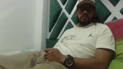 Snapshot of juanfe_style chatting on 30, 9, 2025 juanfe_style online show from 30, 9, 2025