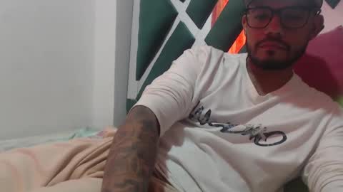 Snapshot of juanfe_style chatting on 12, 10, 2025 juanfe_style online show from 12, 10, 2025