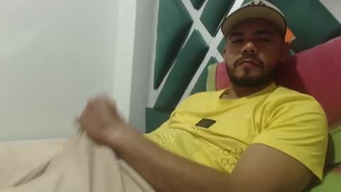 Snapshot of juanfe_style chatting on 13, 10, 2025 juanfe_style online show from 13, 10, 2025