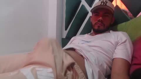 Snapshot of juanfe_style chatting on 15, 10, 2025 juanfe_style online show from 15, 10, 2025