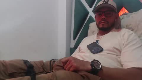 Snapshot of juanfe_style chatting on 22, 11, 2025 juanfe_style online show from 22, 11, 2025