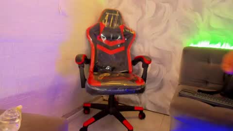 Snapshot of juanga_briel chatting on 5, 8, 2026 JUAN GABRIEL online show from 5, 8, 2026