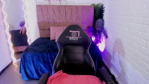 JUANITA online show from 4, 10, 2025