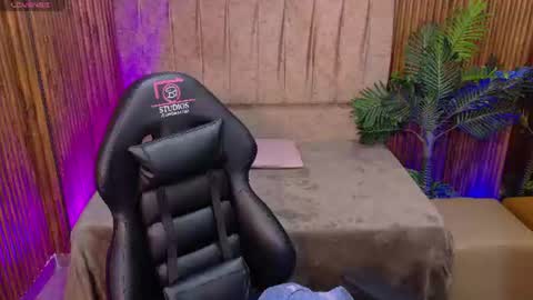 Snapshot of juanita_tay chatting on 7, 7, 2026 JUANITA online show from 7, 7, 2026